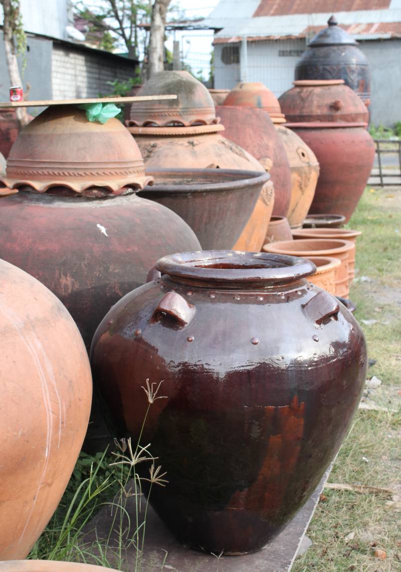 Terracotta pottery in Denpasar, Bali